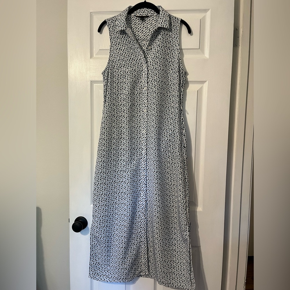 Banana Republic Black, White and Blue Sleeveless Dress